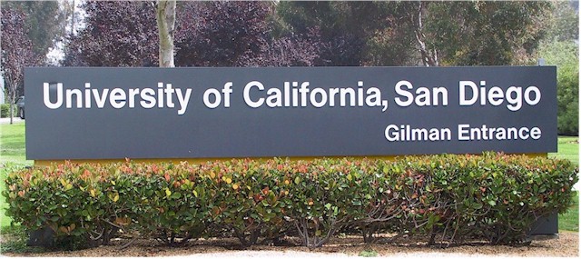 [ eingangstafel zur University of California, San Diego ]